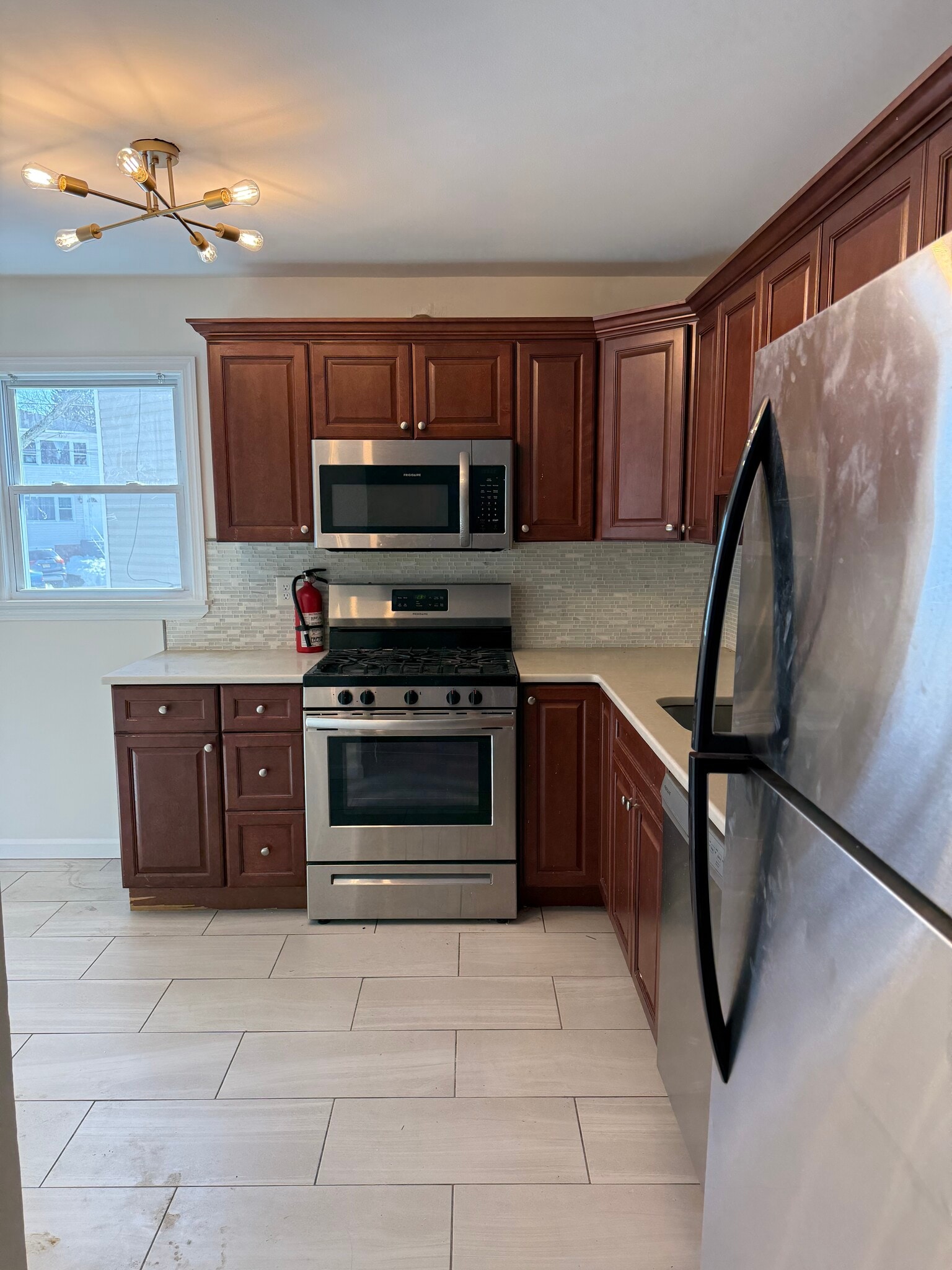 Kitchen - 18 Cooper Dr