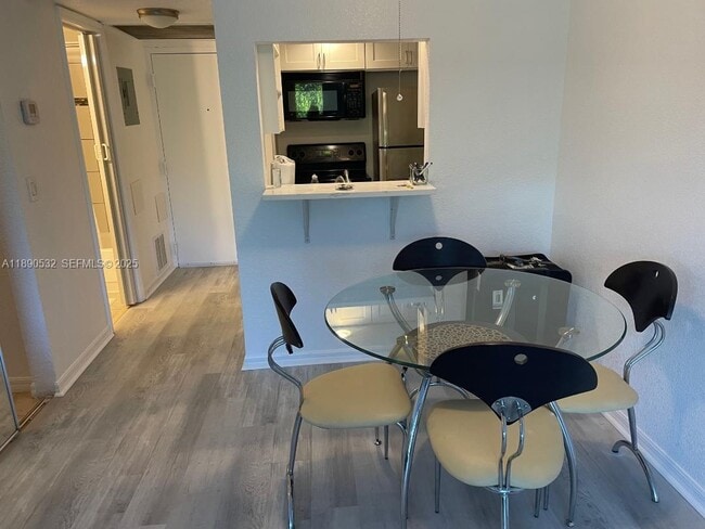 Building Photo - 2560 S Ocean Blvd