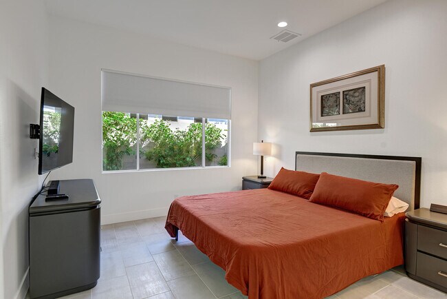 Building Photo - 189 White Horse Trail