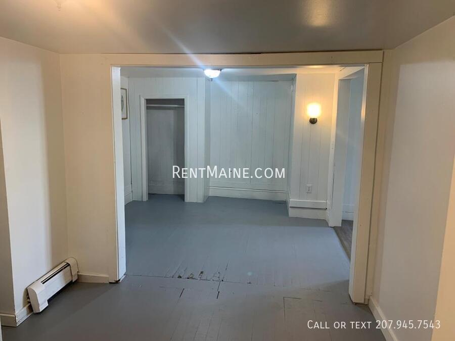 Building Photo - 97 Center St