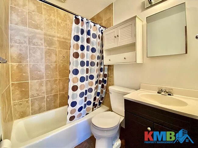 Building Photo - 1209 Harold Dr SE