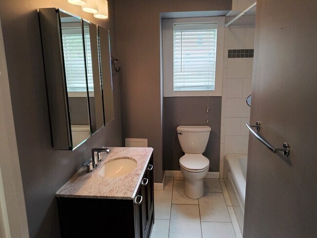Bathroom - 55 Broadlawn Park