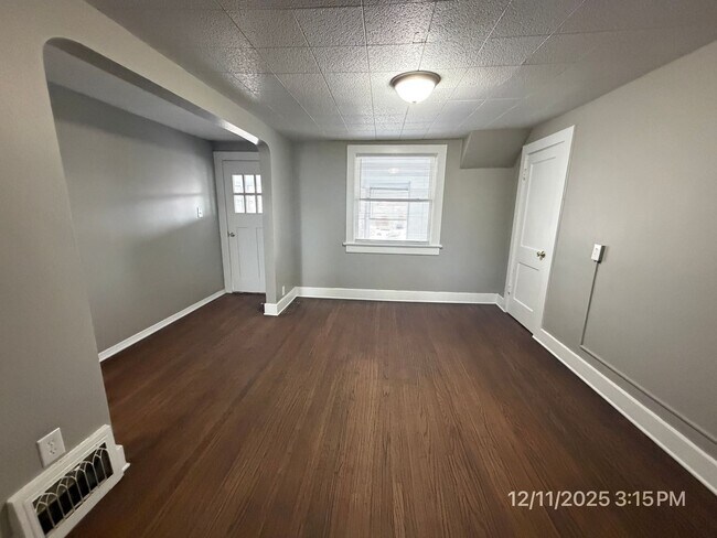 Building Photo - 2311 California Ave