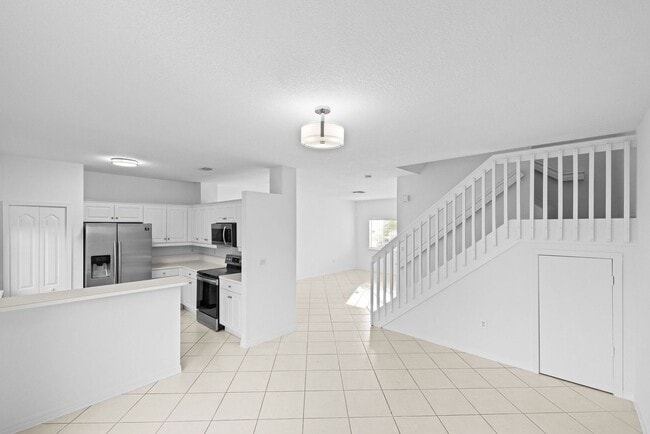 Building Photo - Bridgeport Villas