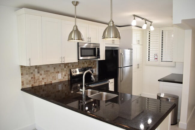 Building Photo - 4381 Trevi Ct