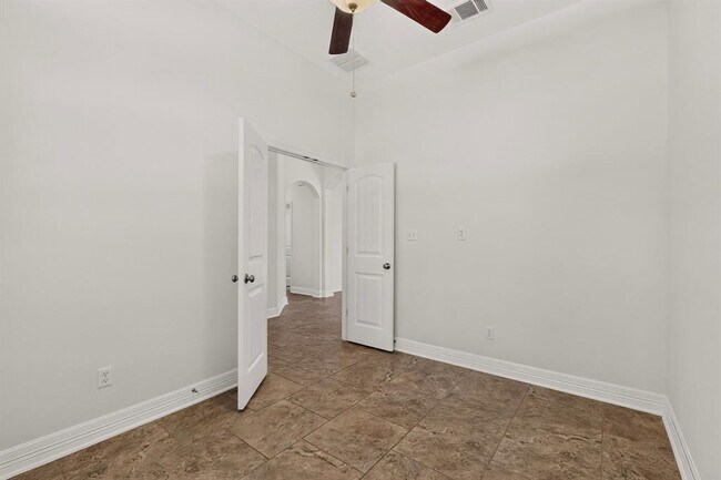 Building Photo - 105 Martino Trail