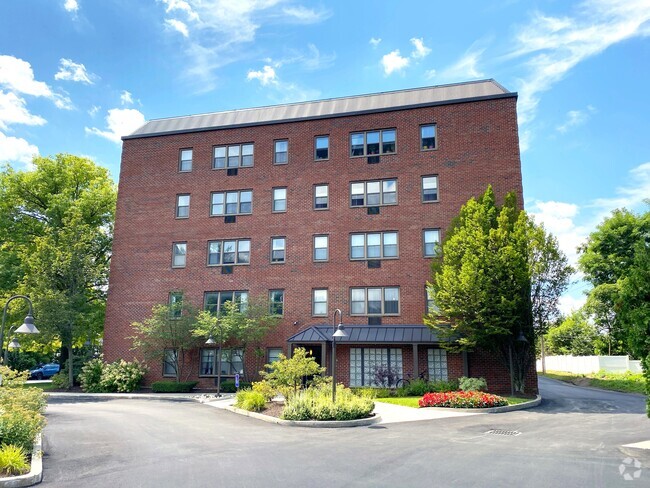 Building Photo - Towne Towers Apartments