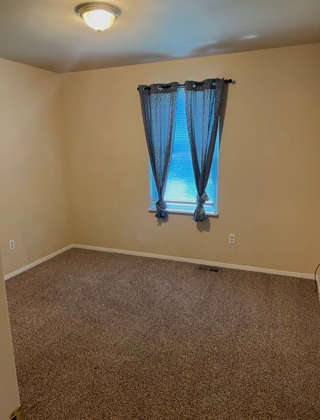 Building Photo - 18 Duffy Ct