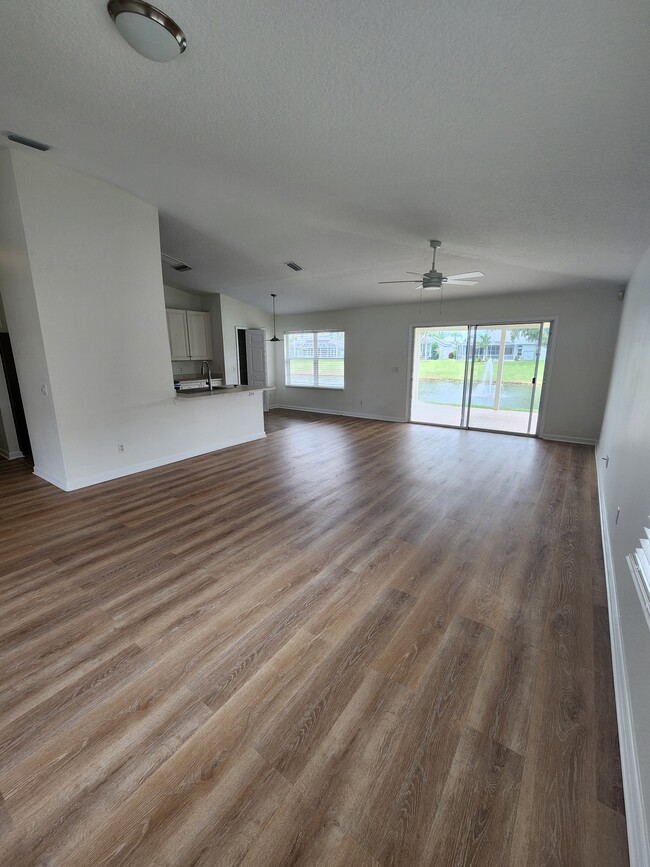 Primary Photo - 6127 Jasmine Vine Dr