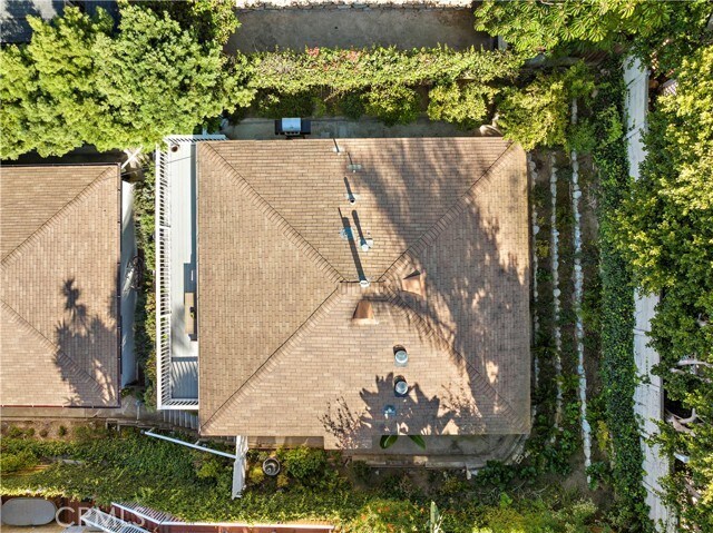 Building Photo - 637 St Ann's Dr