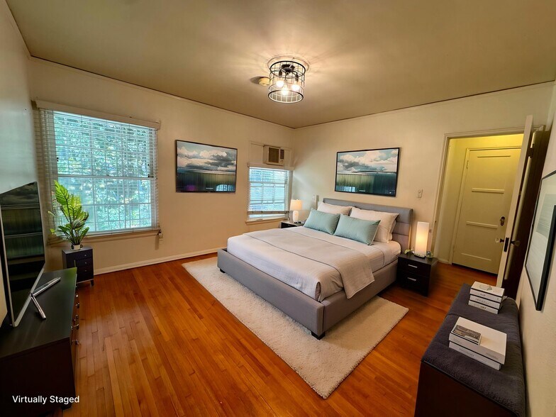Building Photo - 1271 N Crescent Heights Blvd