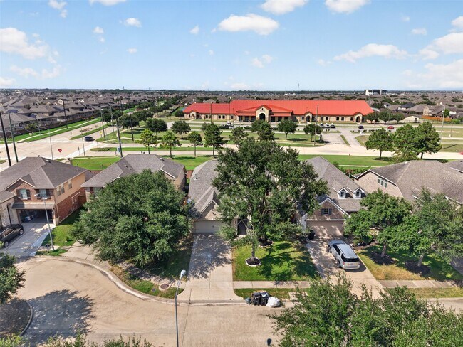Building Photo - 24542 Bella Veneza Dr