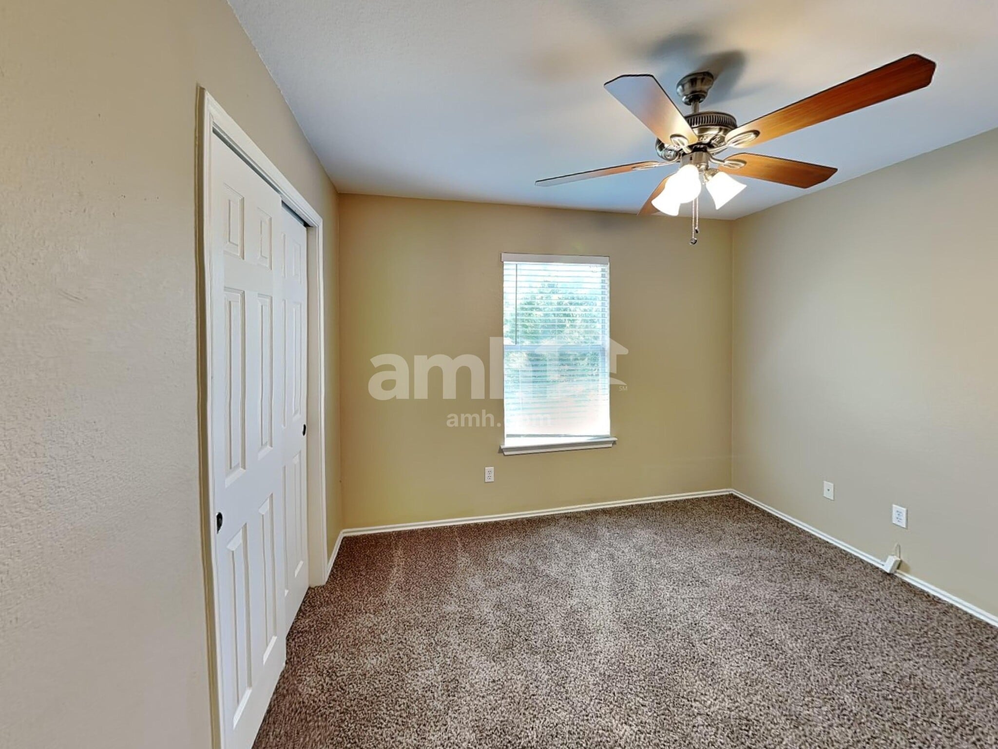 Building Photo - 149 Ashwood N
