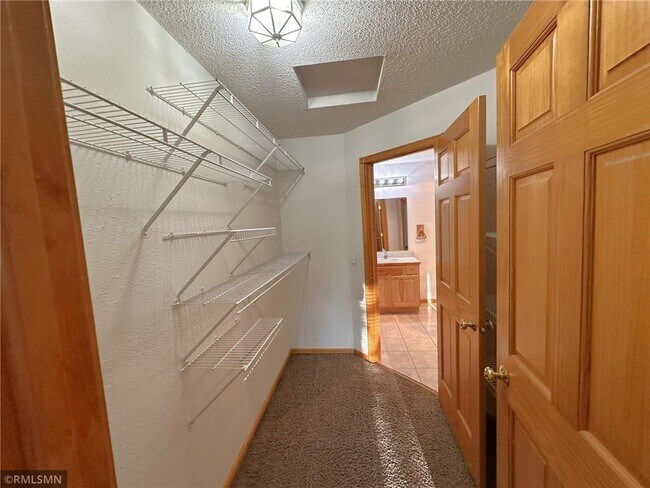 Building Photo - 1279 Pinewood Trail