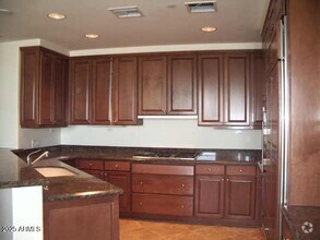 Building Photo - 2211 E Camelback Rd
