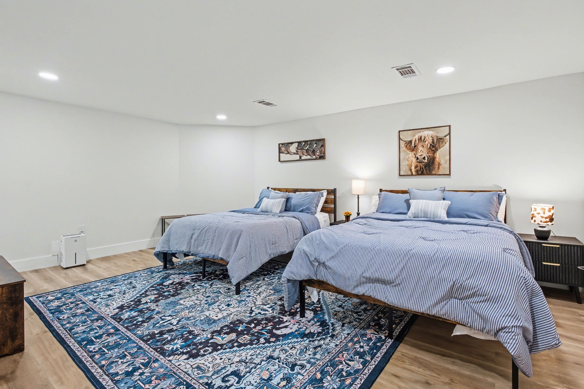 Building Photo - 9345 Rocky Woods Dr