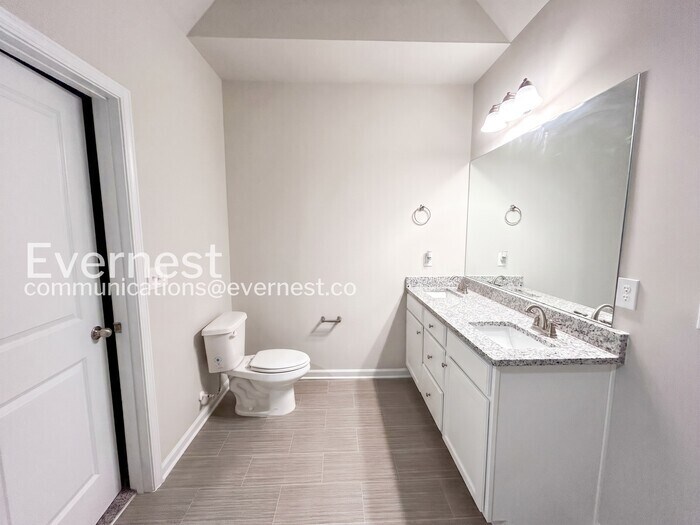 Building Photo - 106 Culver St