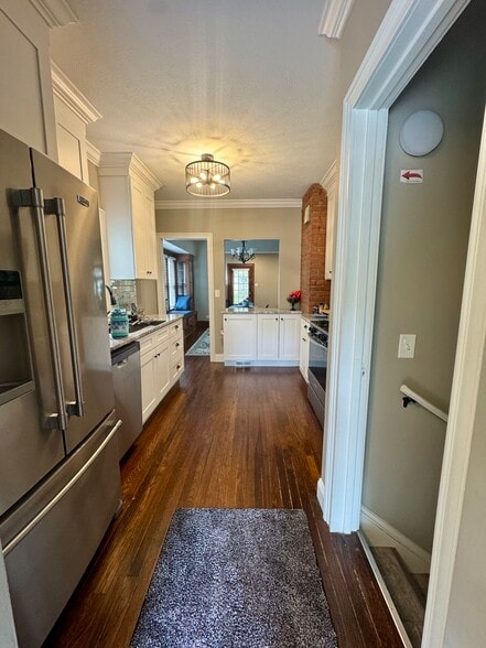 Kitchen - 17640 Larchwood Ave