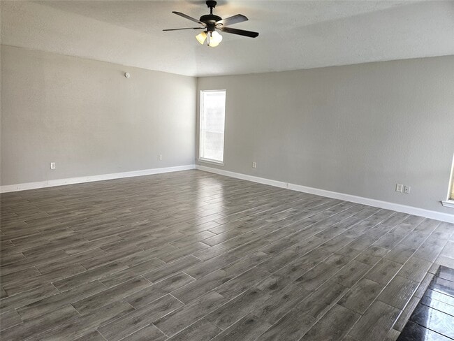 Building Photo - 16927 Barkentine Ln