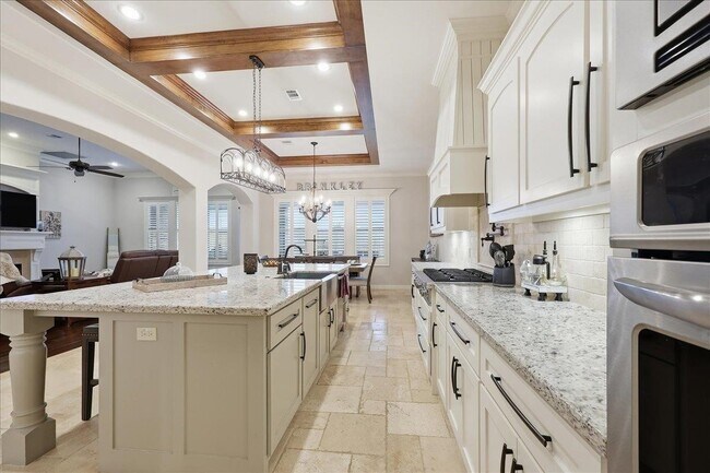 Building Photo - 302 Spring Brook Ct