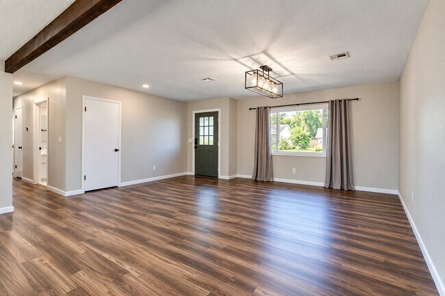 Building Photo - 4305 NW 59th St