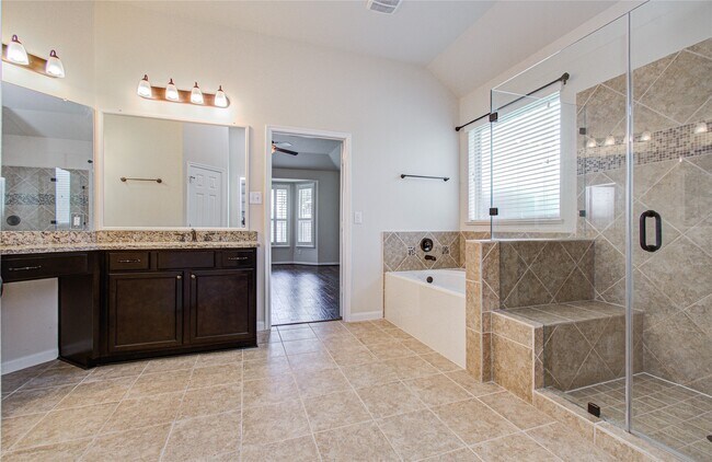 Building Photo - 28666 Pleasant Forest Dr