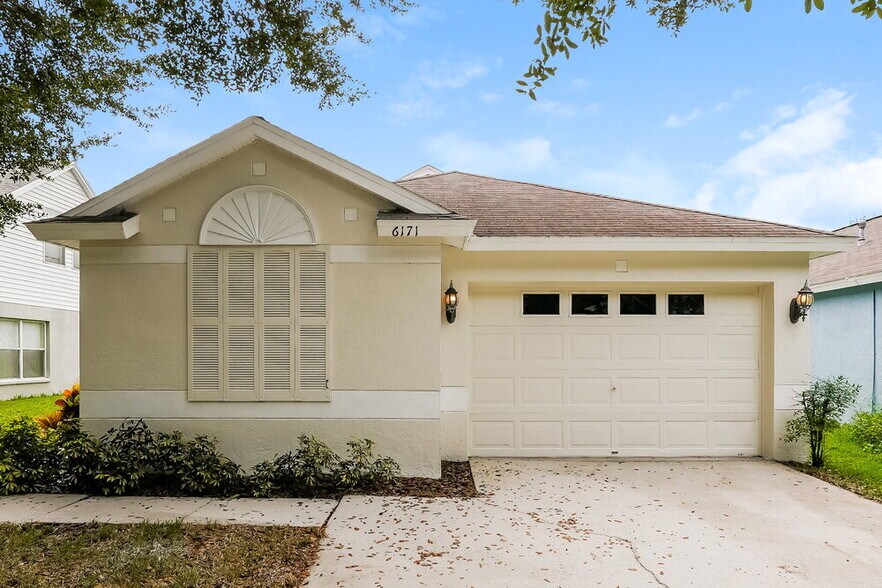 Primary Photo - 6171 Skylarkcrest Dr