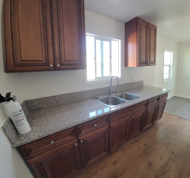 Building Photo - 731 1/2 Via Altamira