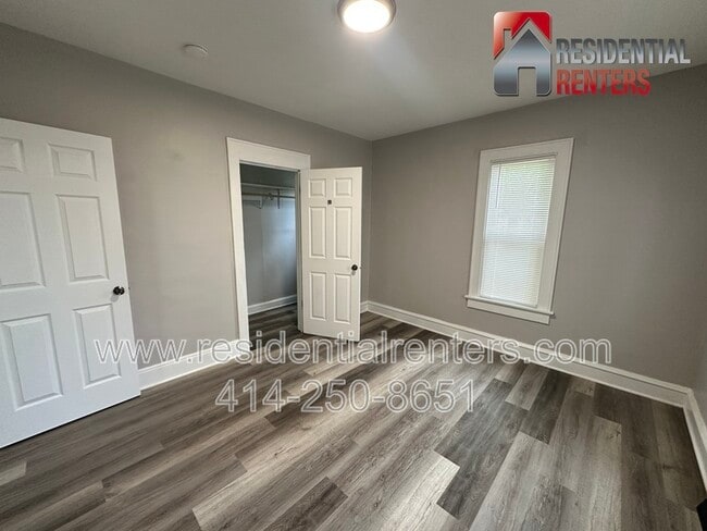Building Photo - 2461 N 45th St