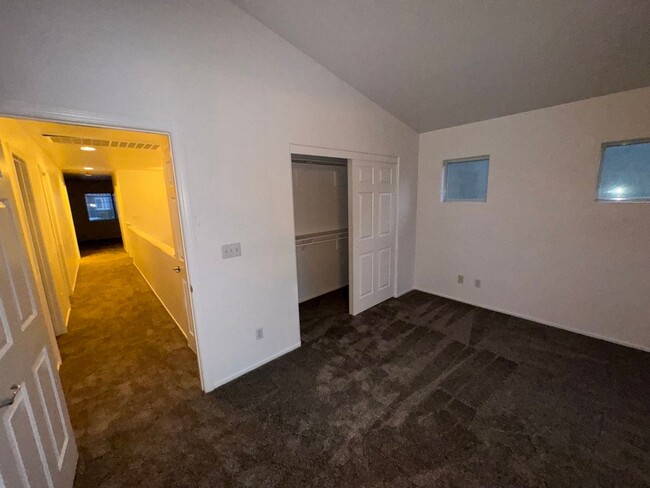 Building Photo - Fresh Paint/New Flooring all inside! Four ...