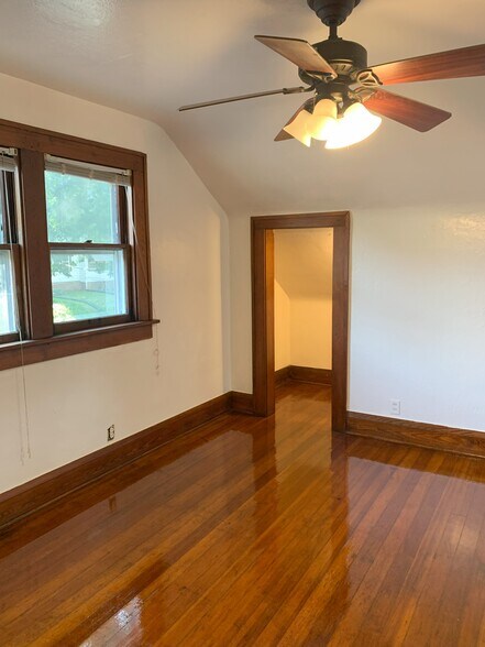 East bedroom - 1444 33rd St