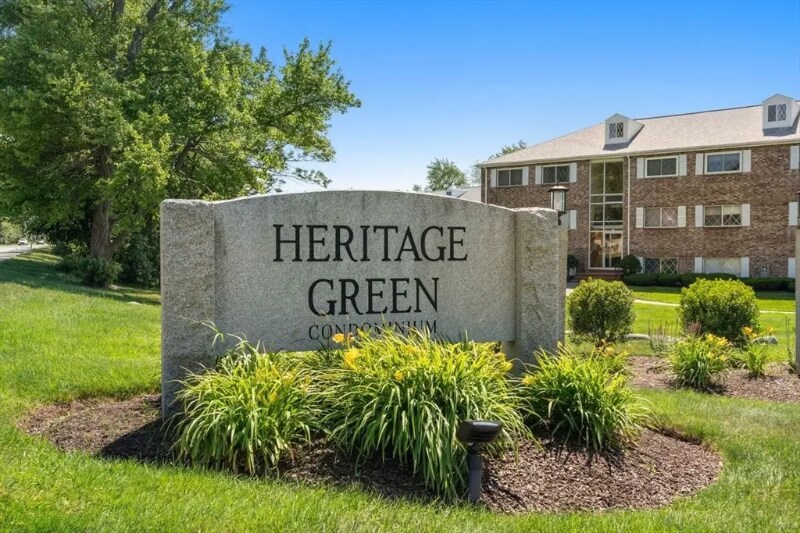 Building Photo - 28 Fernview Ave