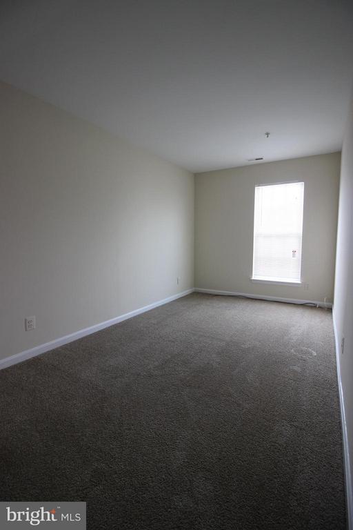 Building Photo - 622 Sprite Way