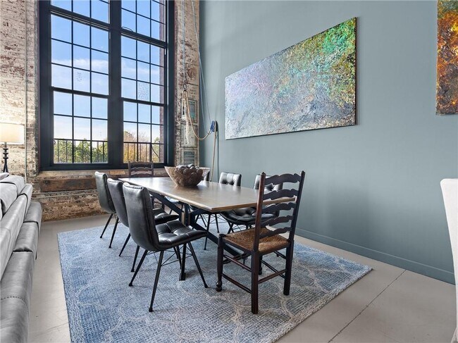 Building Photo - 170 Boulevard NE