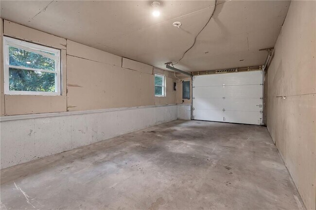 Building Photo - 587 Central Ave