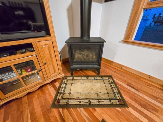 Building Photo - 145 Knight Ln