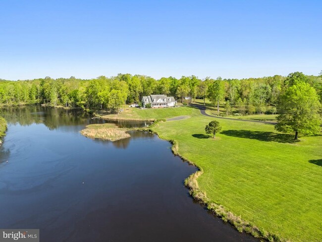 Building Photo - 2036 Spotswood Dr