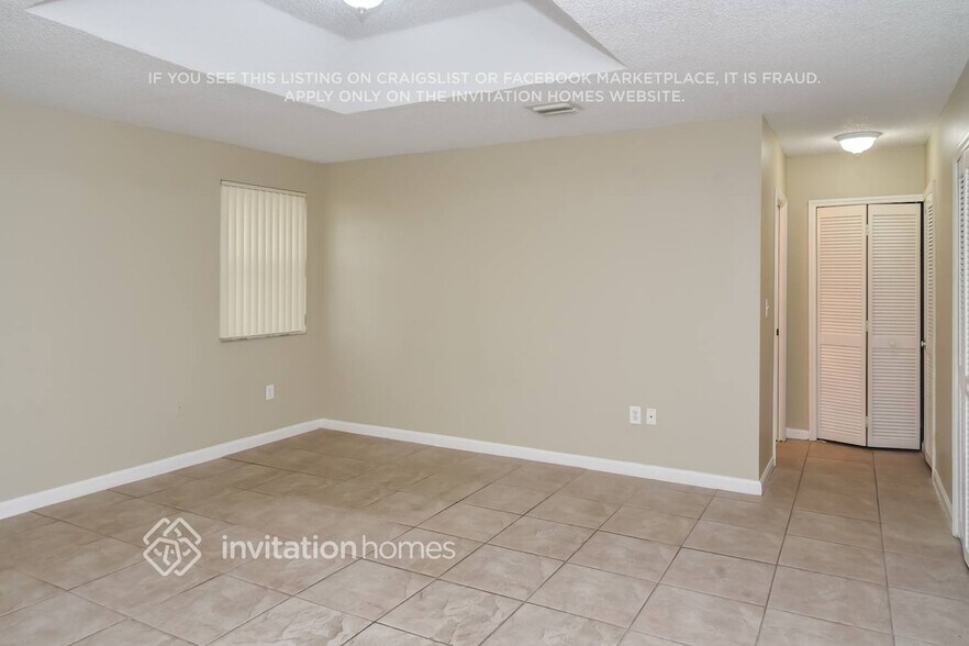 Building Photo - 1121 NW 129th Pl