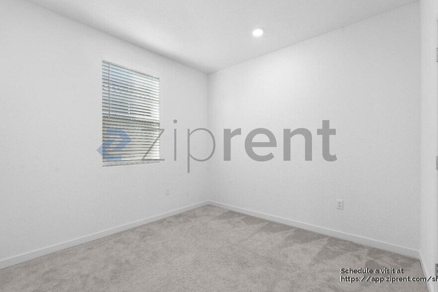 Building Photo - 4417 Neptune Cir