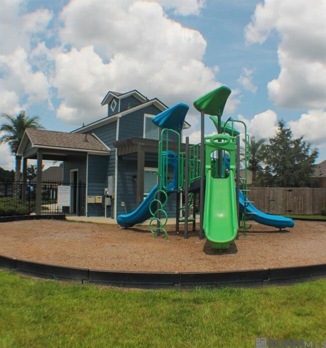 Building Photo - 17609 Eagles Perch Dr