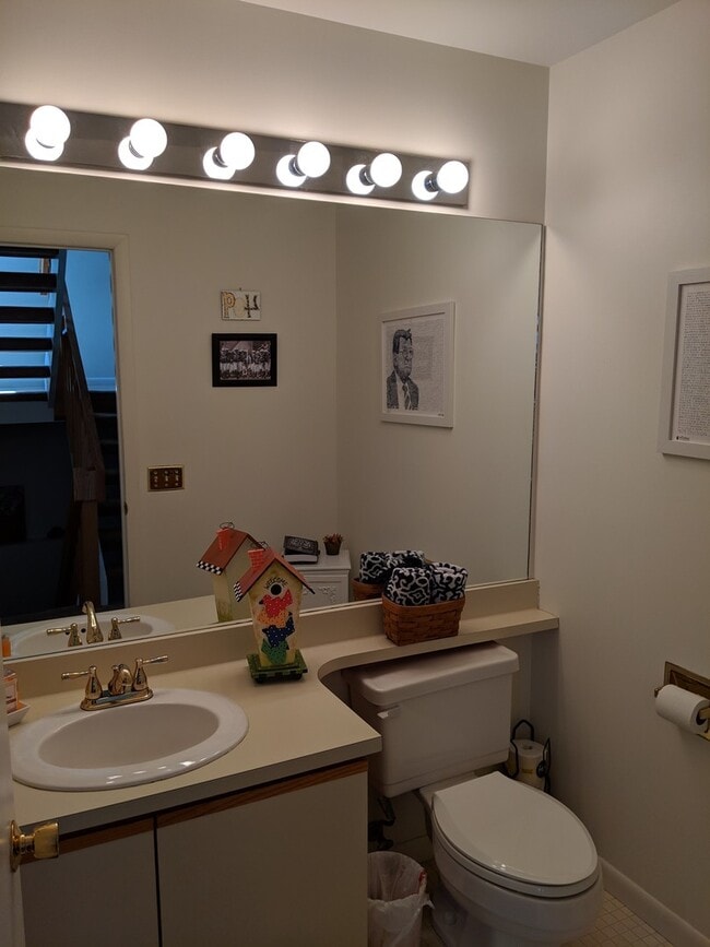 Building Photo - Toftrees 3 bedroom, 2.5 bathroom townhome