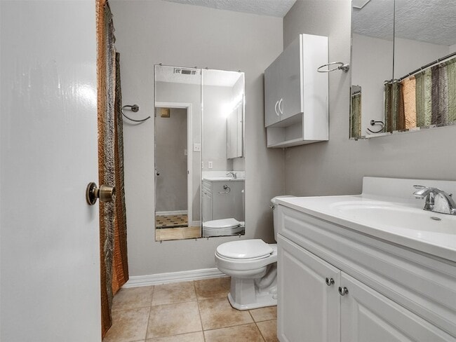 Building Photo - 10314 Staghill Dr