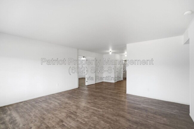 Building Photo - 4232 W Keim Dr