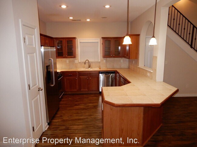 Building Photo - 3 br, 2.5 bath House - 1254 Isle Pointe Drive