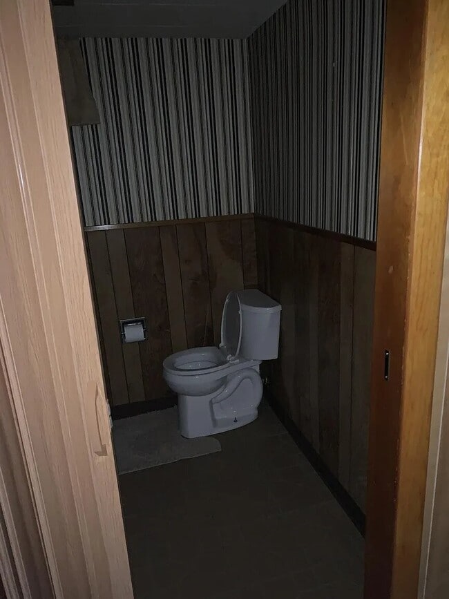 Building Photo - 3137 Belmont Ave