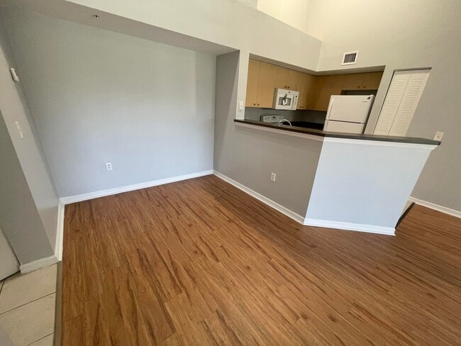 Building Photo - 4131 San Marino Blvd