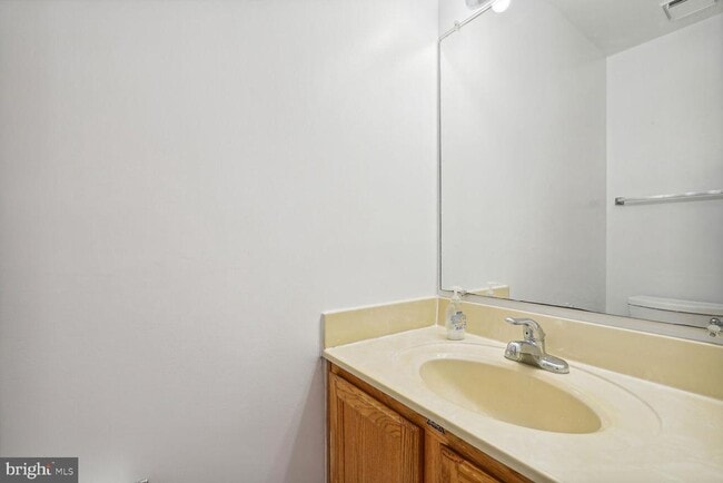 Building Photo - 7817 Gum Springs Village Dr