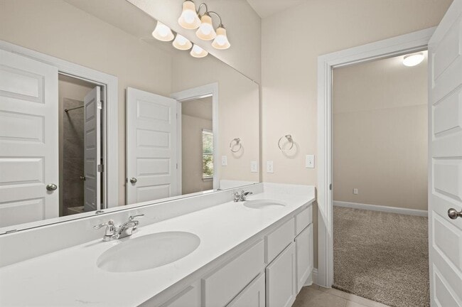 Building Photo - 709 Pinnacle View Dr