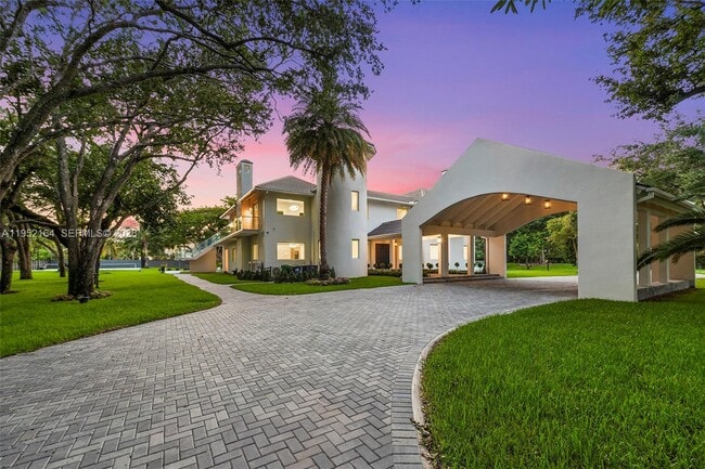 Building Photo - 13600 SW 67th Ave