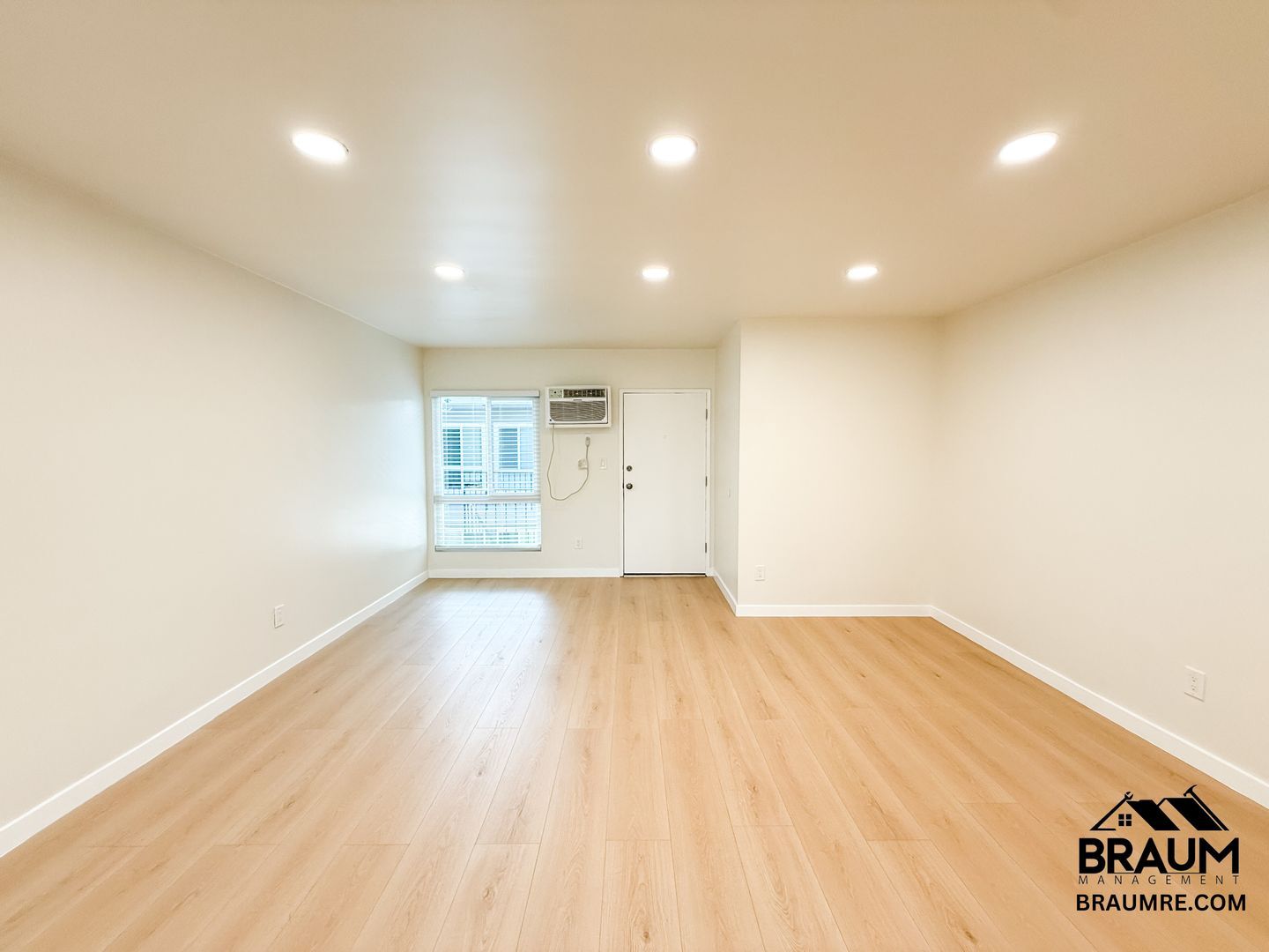 Building Photo - 5611 Fulcher Ave